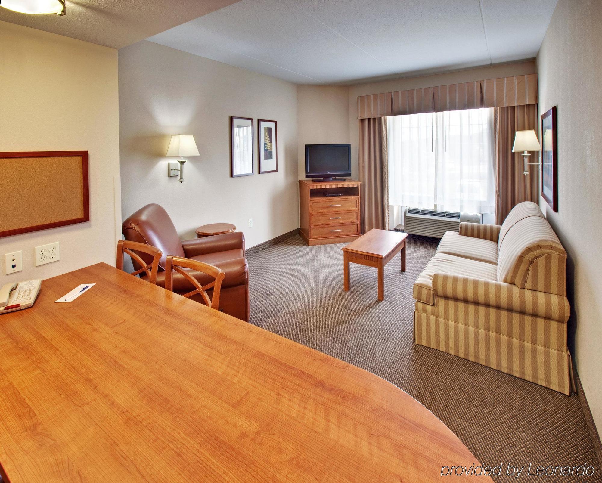 Candlewood Suites Omaha Airport Room photo